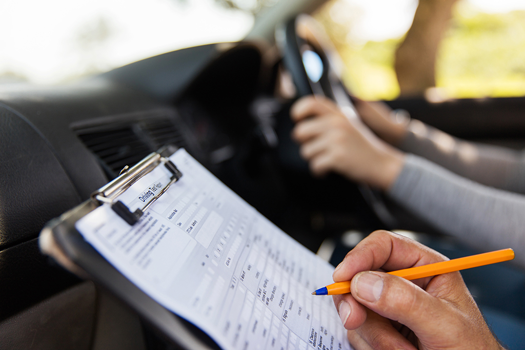 DRIVING ETIQUETTE: Tips your instructor never taught