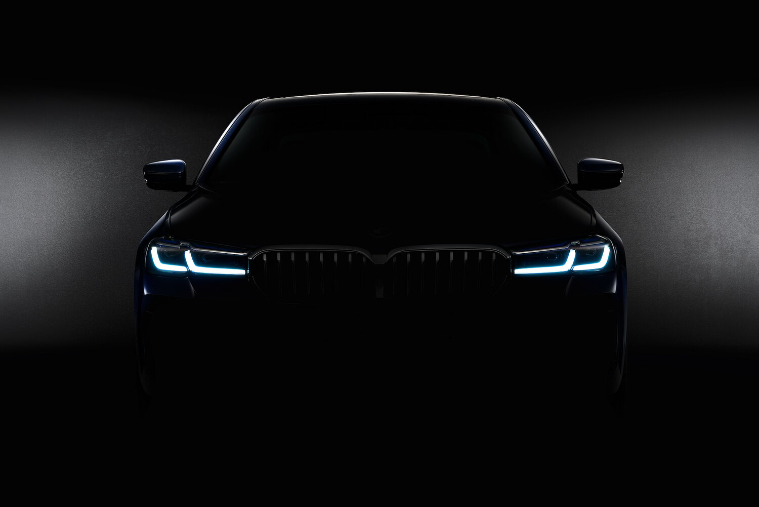 EXECUTIVE DECISIONS: The New BMW 5 Series and BMW 6 Series Gran Turismo