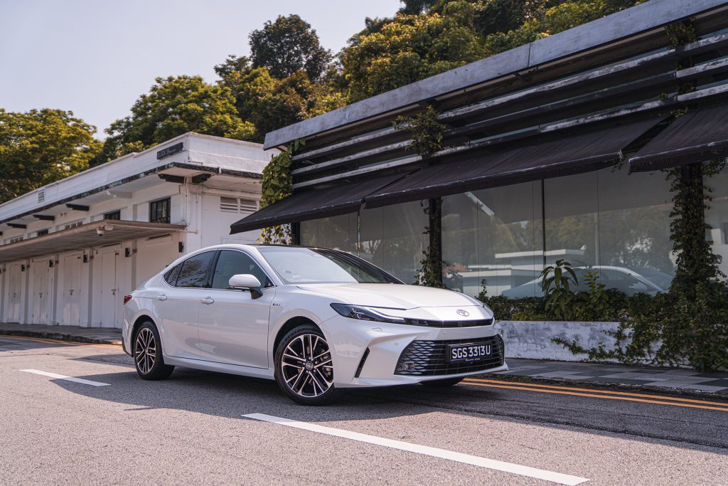 Toyota Camry Hybrid Review