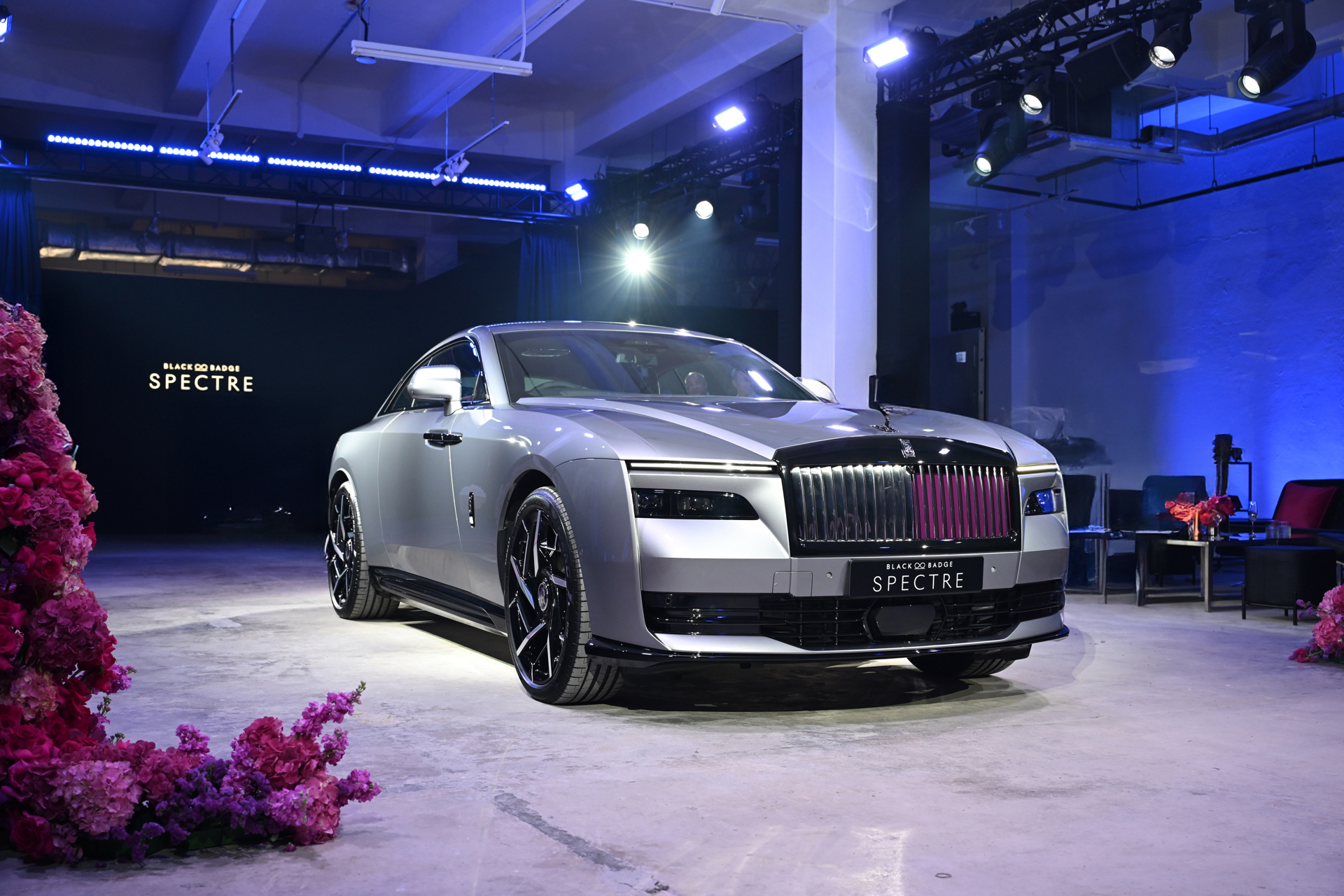 Rolls-Royce Black Badge Spectre