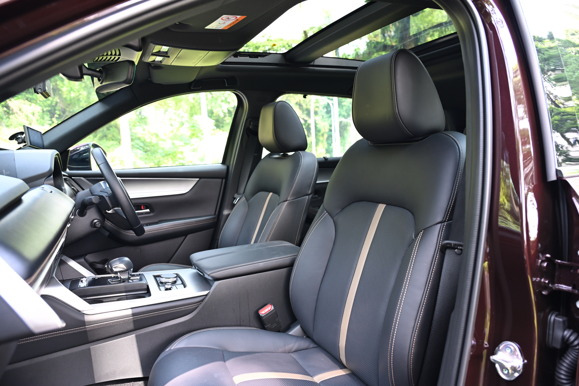 Mazda CX-80 front seats