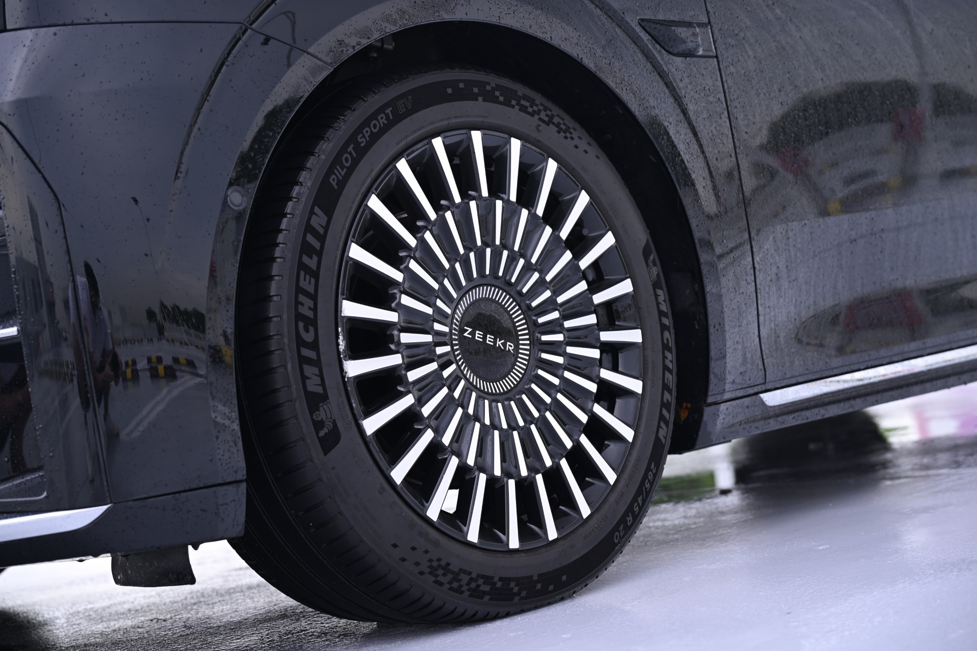 Zeekr 009 rims