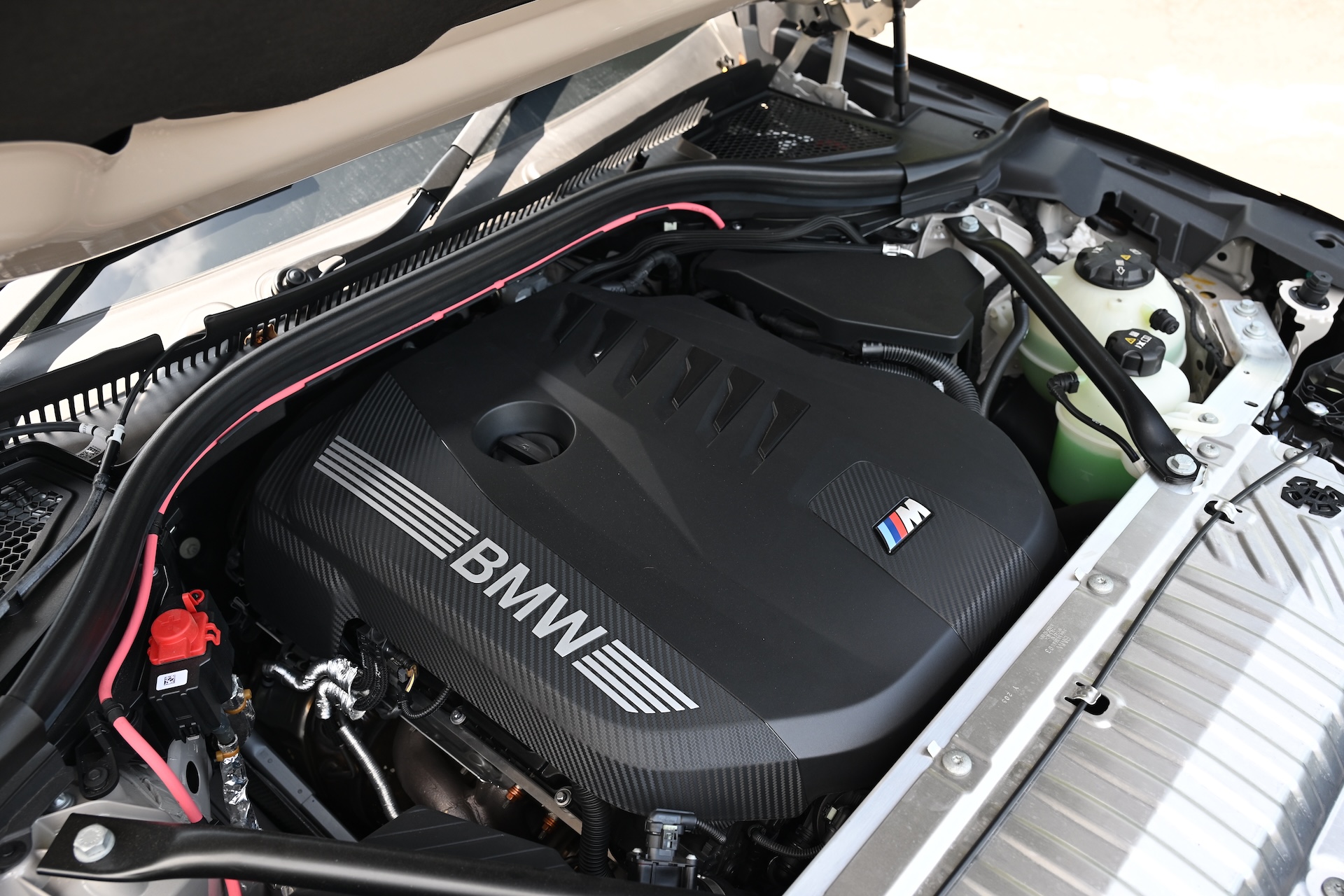 BMW X3 M50 straight-six engine