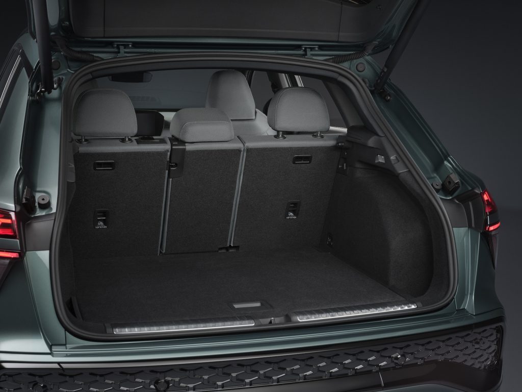 2025 Audi Q3 boot