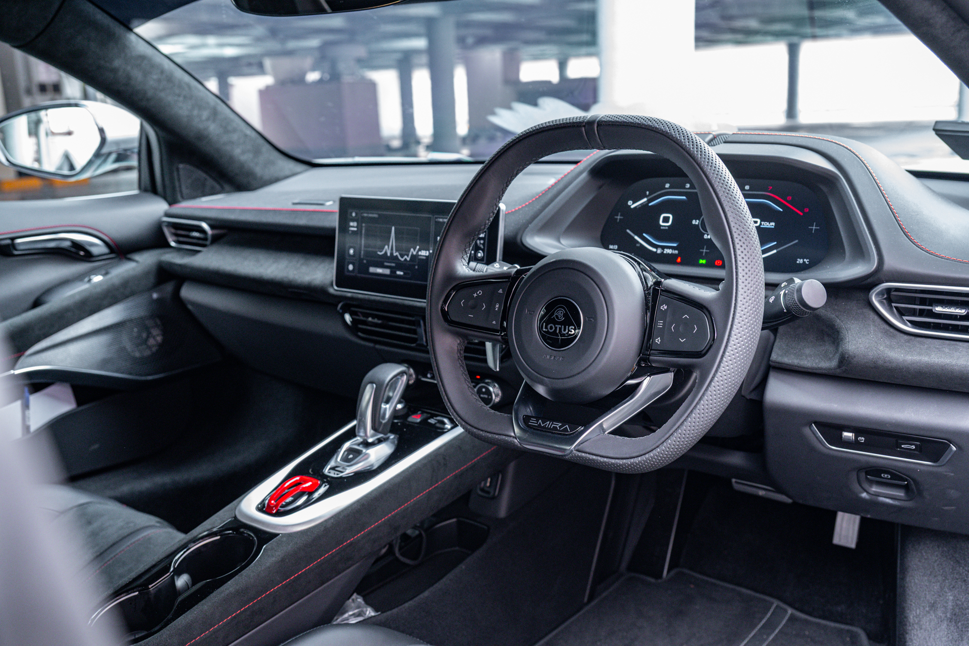 Lotus Emira Turbo SE cabin