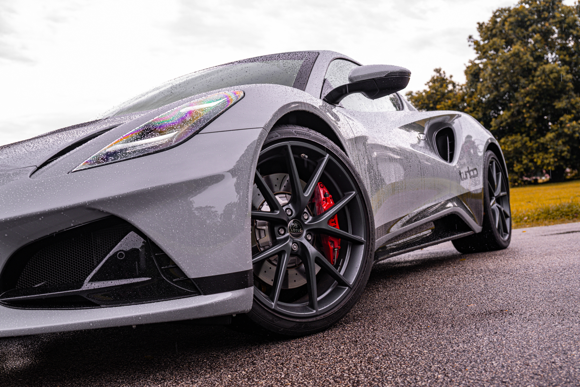 Lotus Emira Turbo SE rims