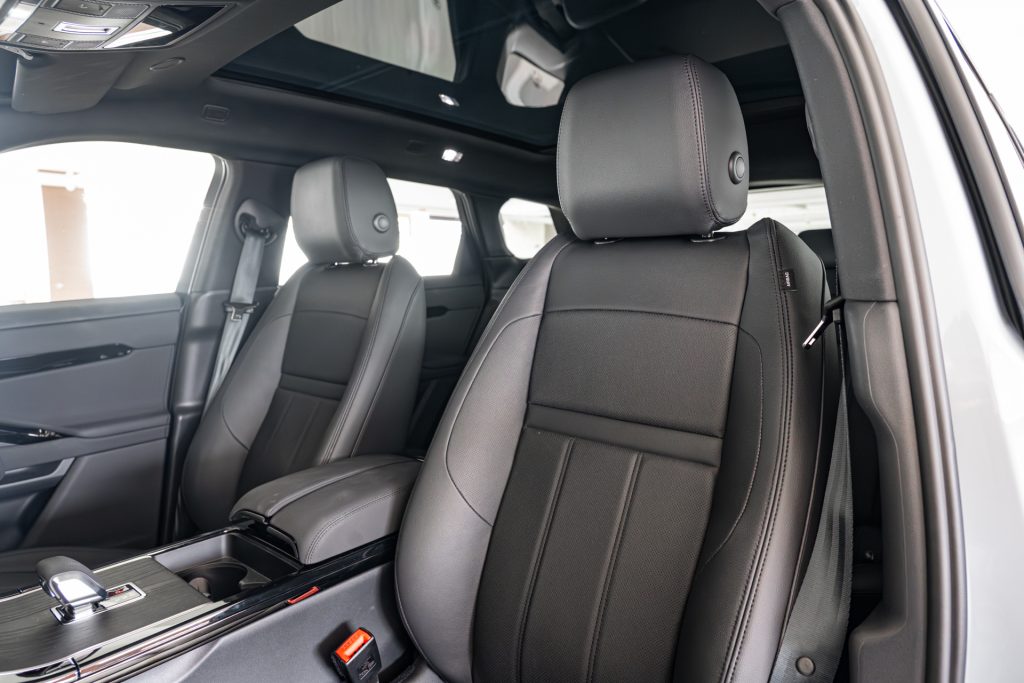 Range Rover Evoque front seats