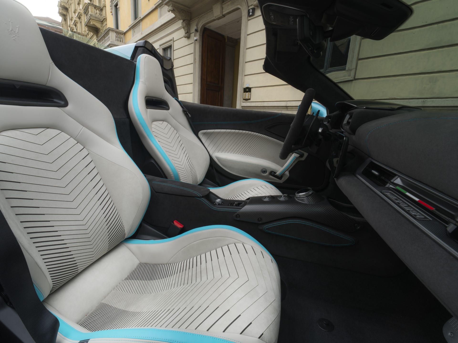 Maserati MCPura cabin