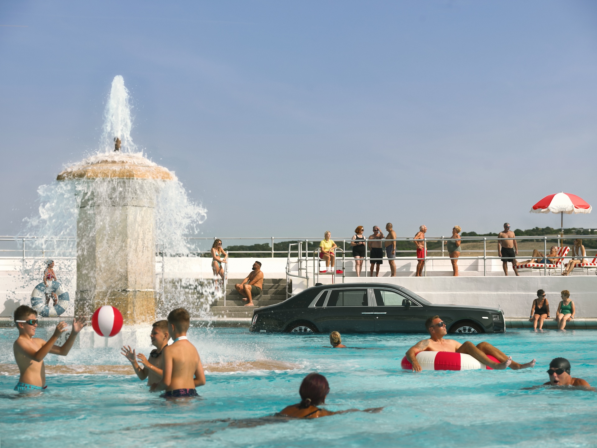 Rolls-Royce Phantom in swimming pool