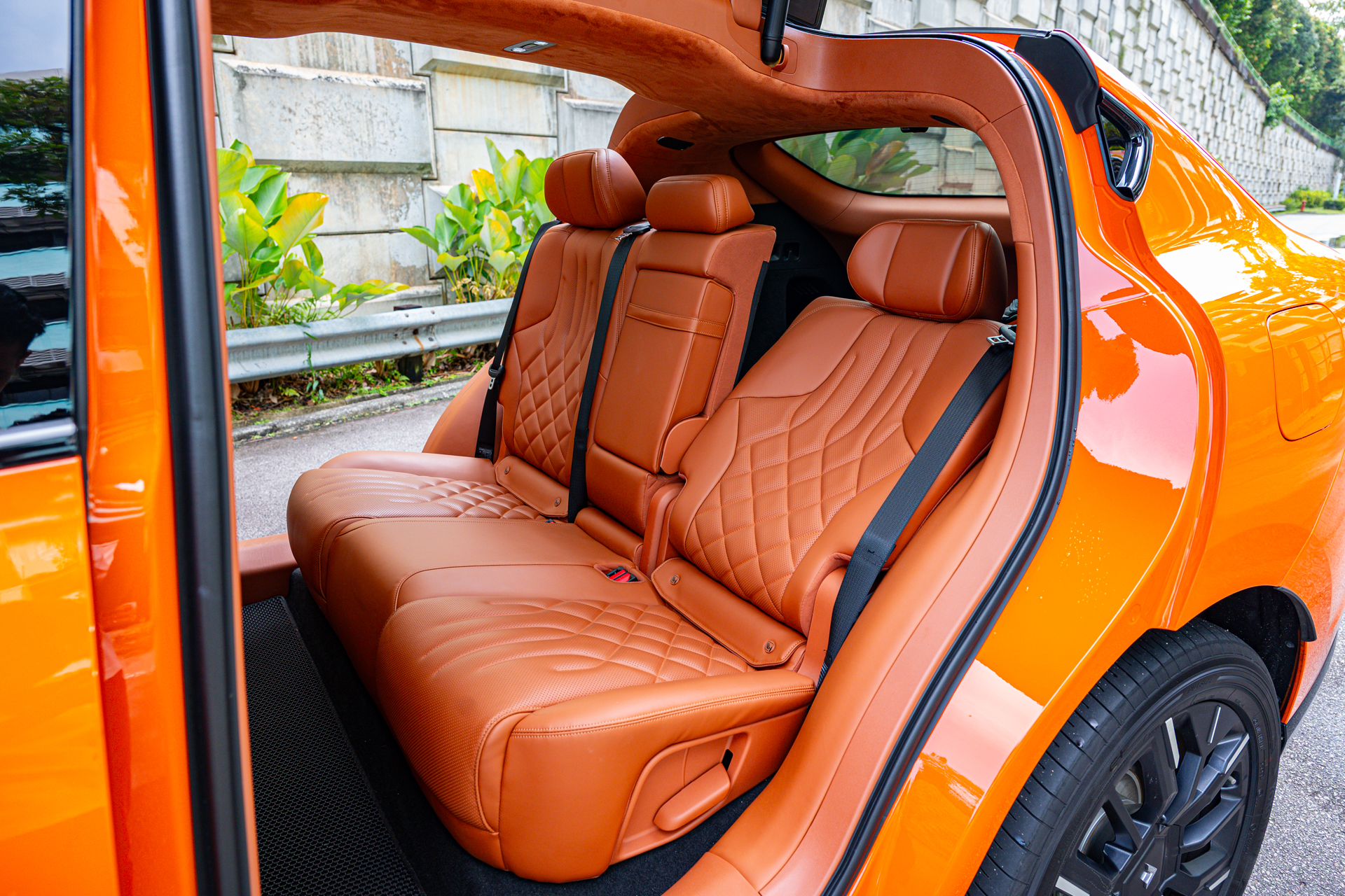 AION Hyptec HT rear seats