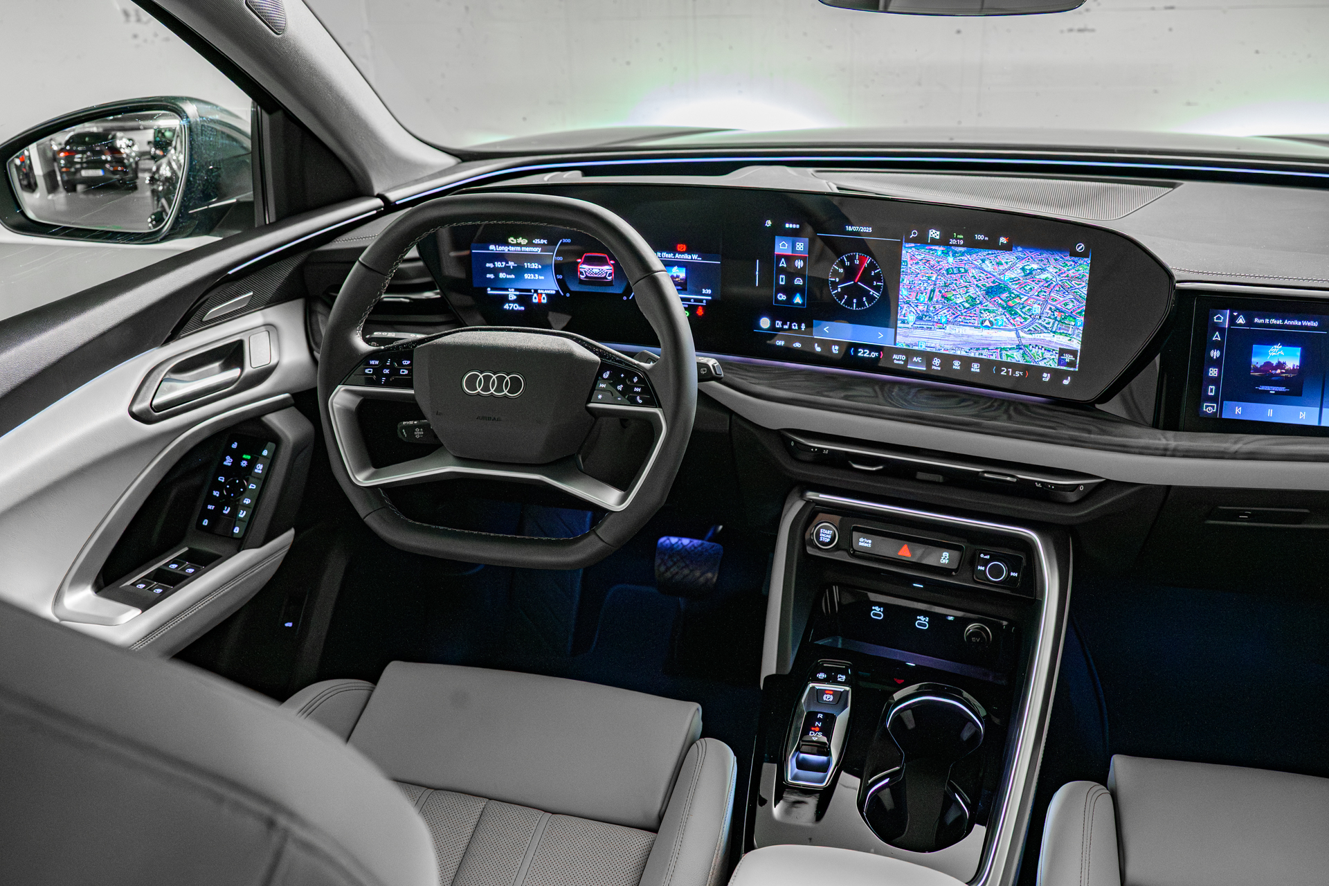 Audi Q5 Quattro cabin