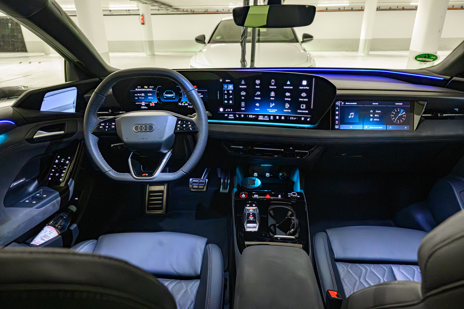 Audi A6 e-tron cabin