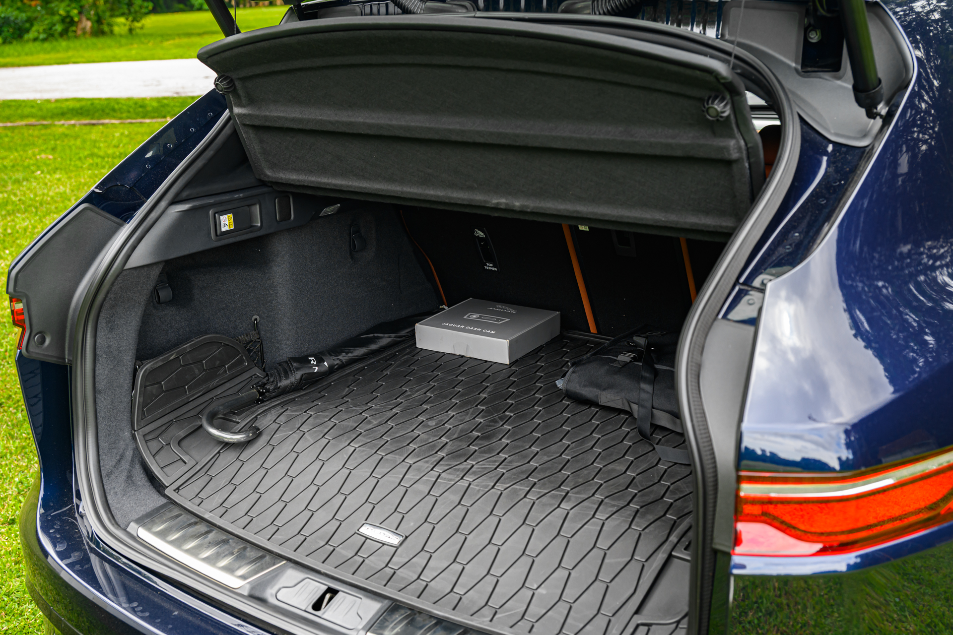 Jaguar F-Pace PHEV boot