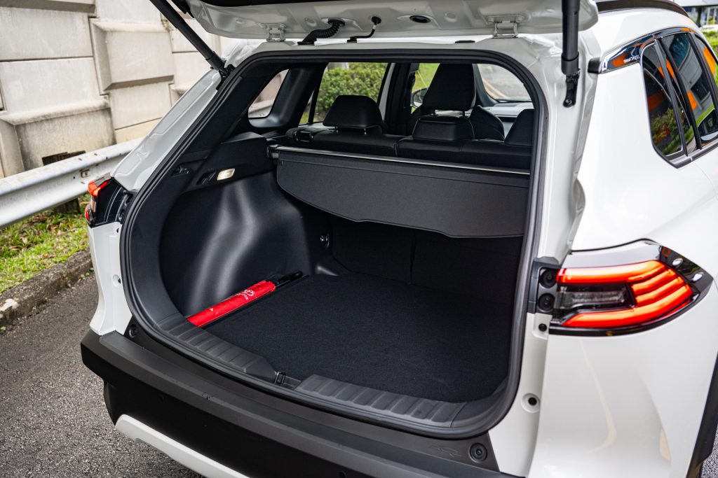 Toyota Corolla Cross Hybrid boot