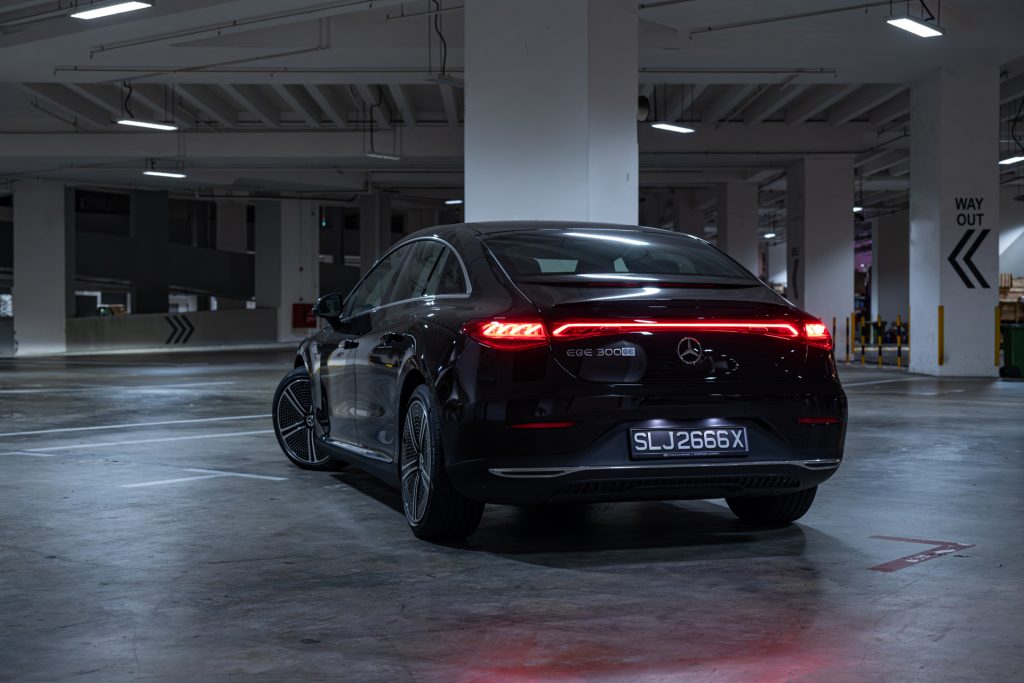 Mercedes-Benz EQE 300