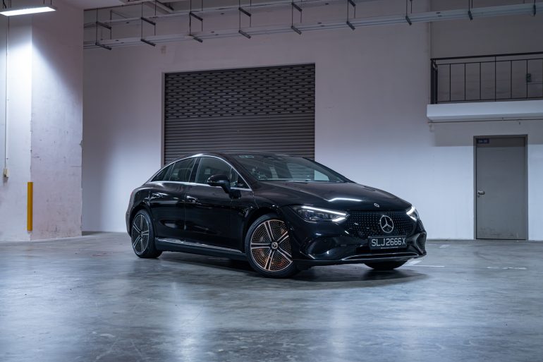 Mercedes-Benz EQE 300