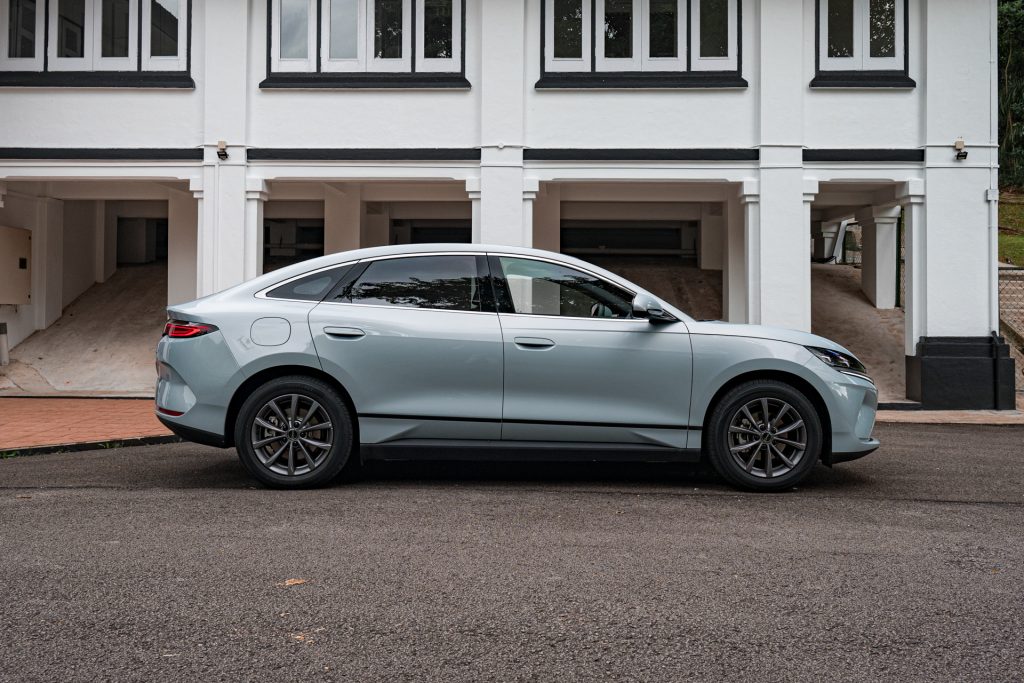 BYD Seal 6 side view