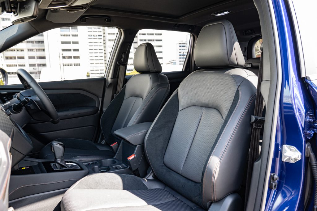 Subaru Forester 2025 front seats