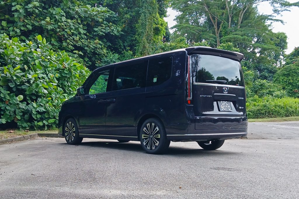 Honda StepWgn Hybrid 2.0 Spada