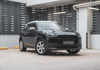 Car review of MINI SUV