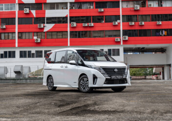 Nissan Serena e-POWER Hybrid Smart 8