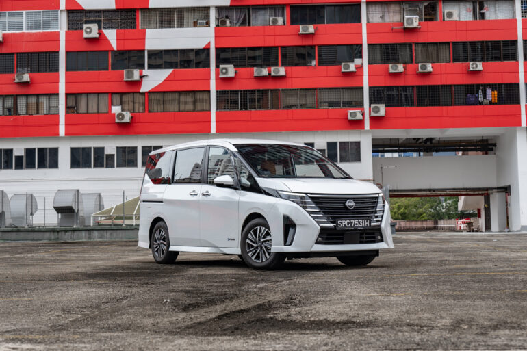 Nissan Serena e-POWER Hybrid Smart 8