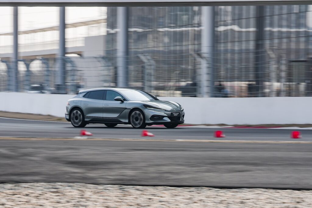 Denza Z9 GT - BYD Zhengzhou Circuit