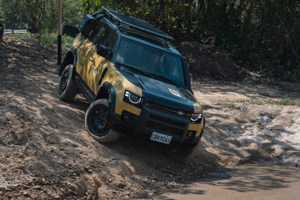 2026 Land Rover Defender Trophy Edition
