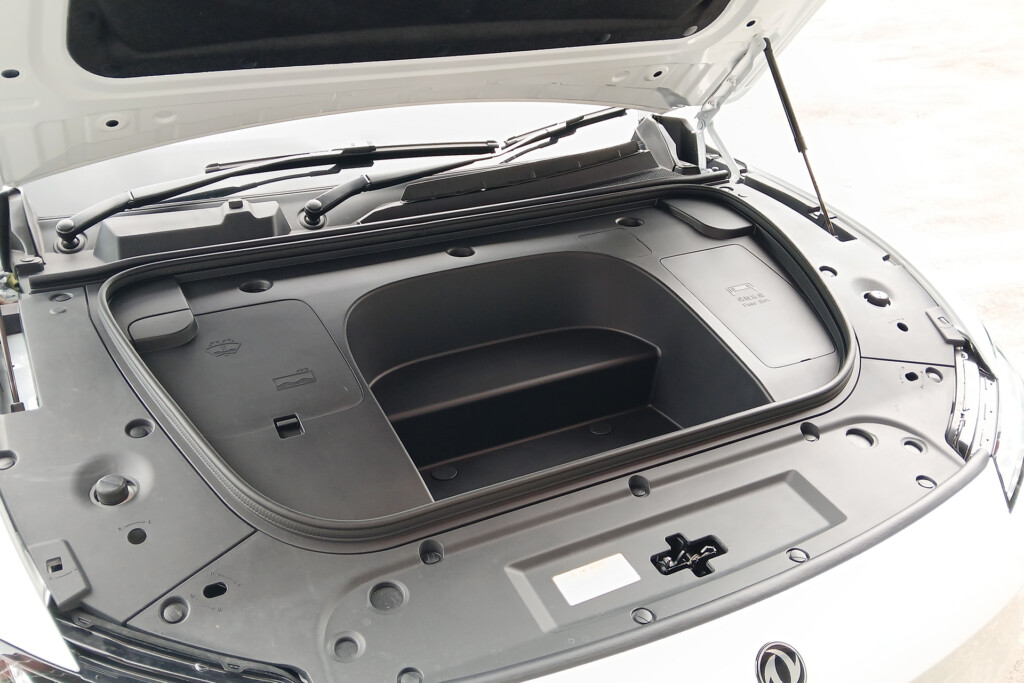 Dongfeng 007 Performance frunk