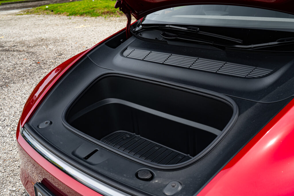 Tesla Model Y Long Range RWD frunk