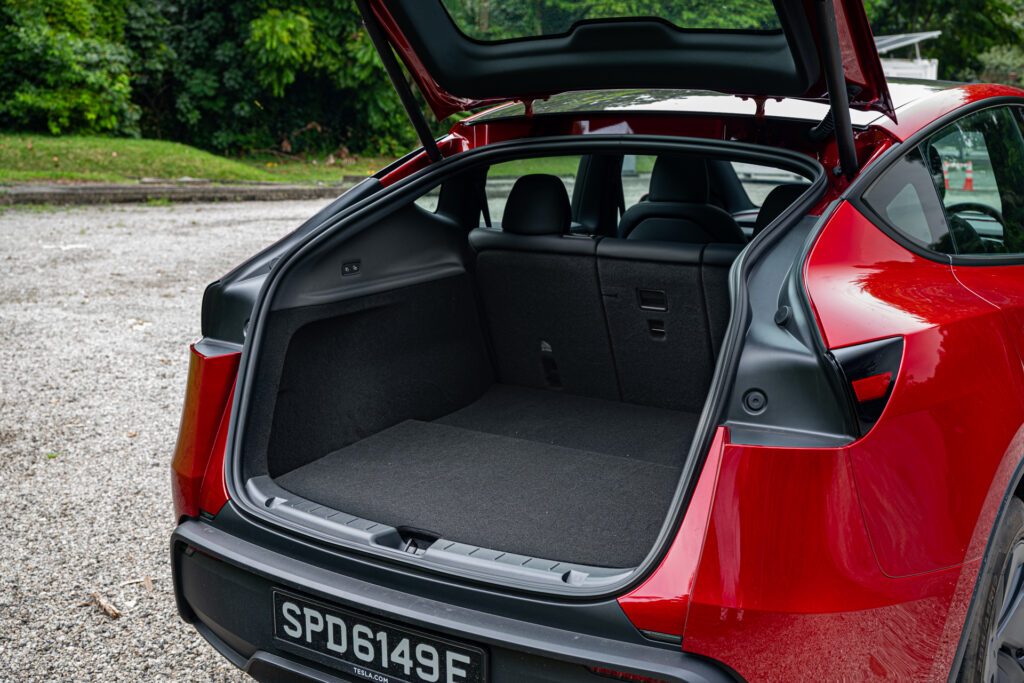Tesla Model Y Long Range RWD boot