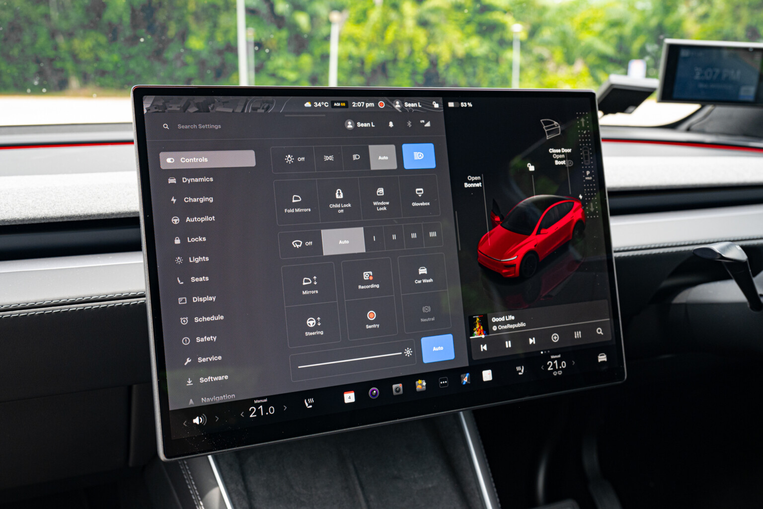 Tesla Model Y LR RWD Review | AutoApp