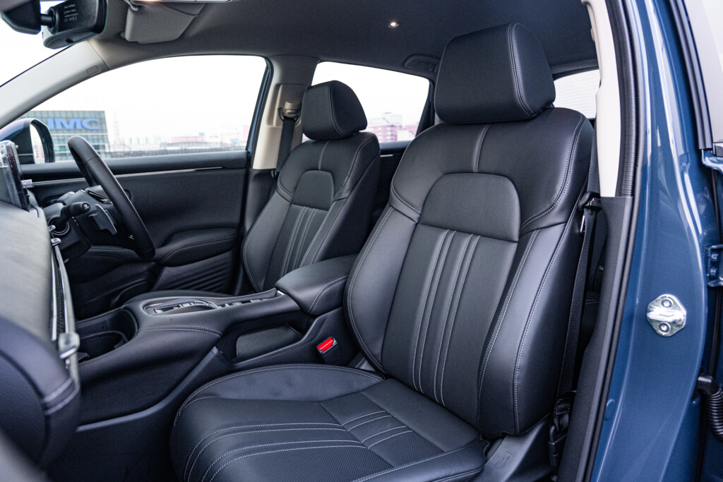 Honda ZR-V front seats