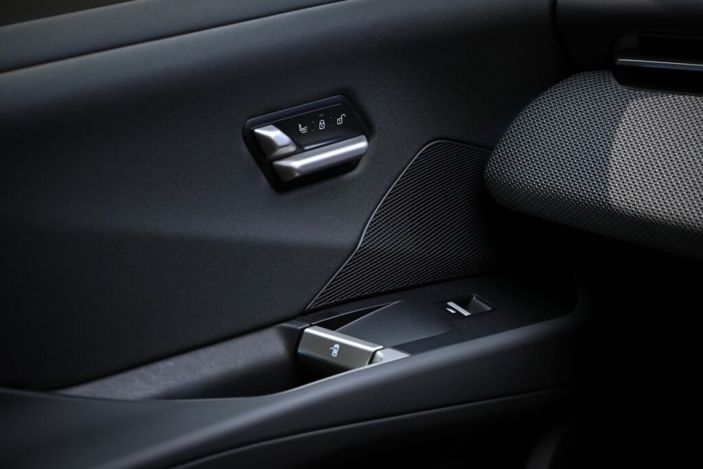 BMW iX3 door handle