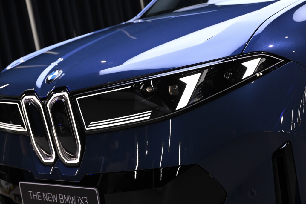 BMW iX3 headlights