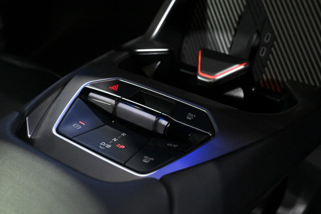 BMW iX3 gear shifter