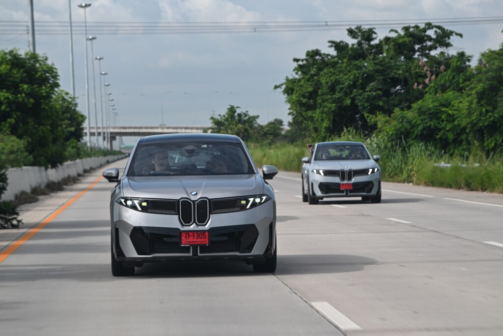 BMW iX3