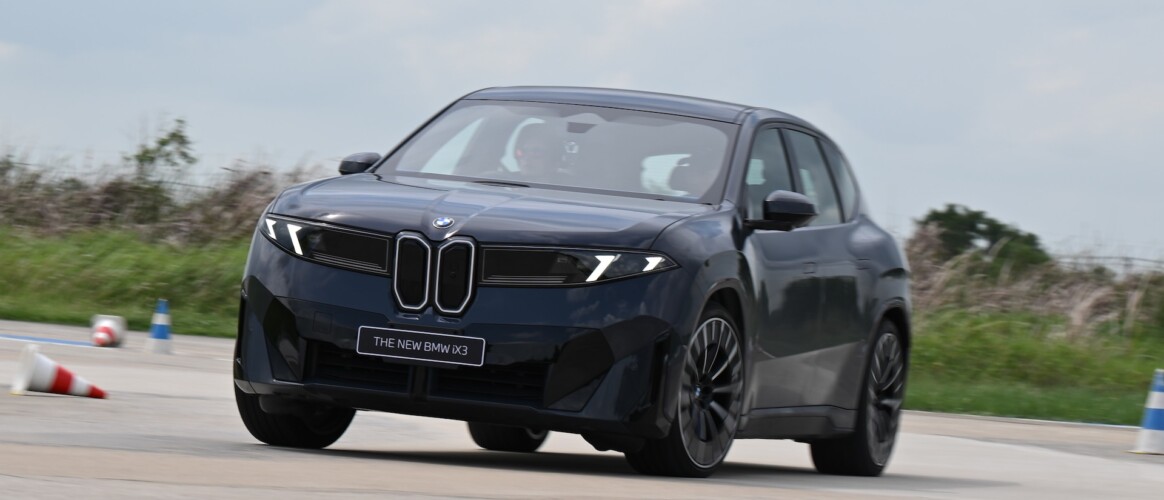 BMW iX3
