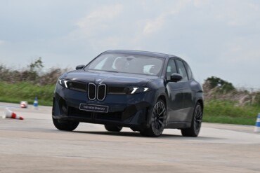 BMW iX3