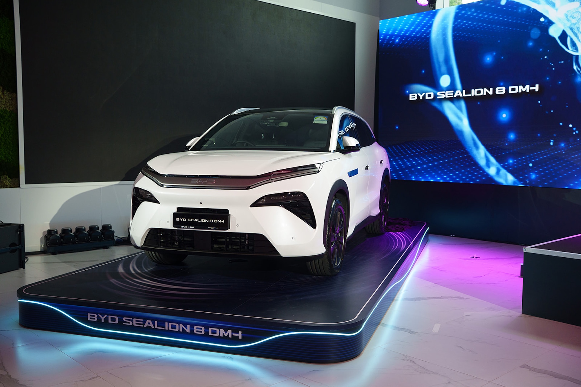 BYD Sealion 8 DM-i