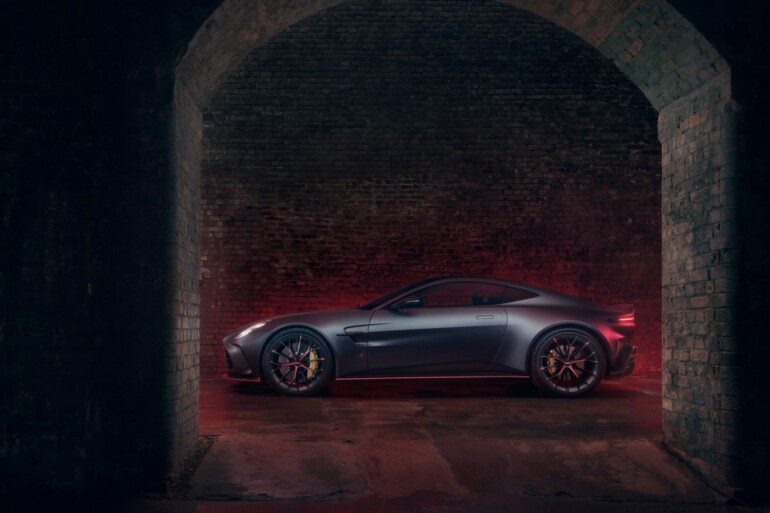 Aston Martin Vantage S