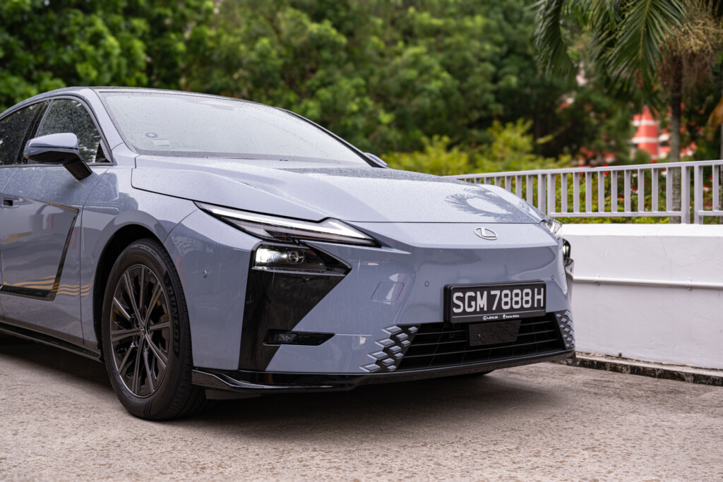 Lexus ES Electric ES350e
