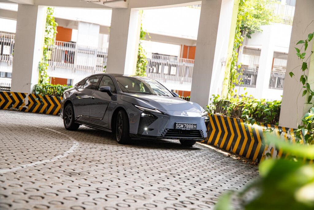 Lexus ES Electric ES350e