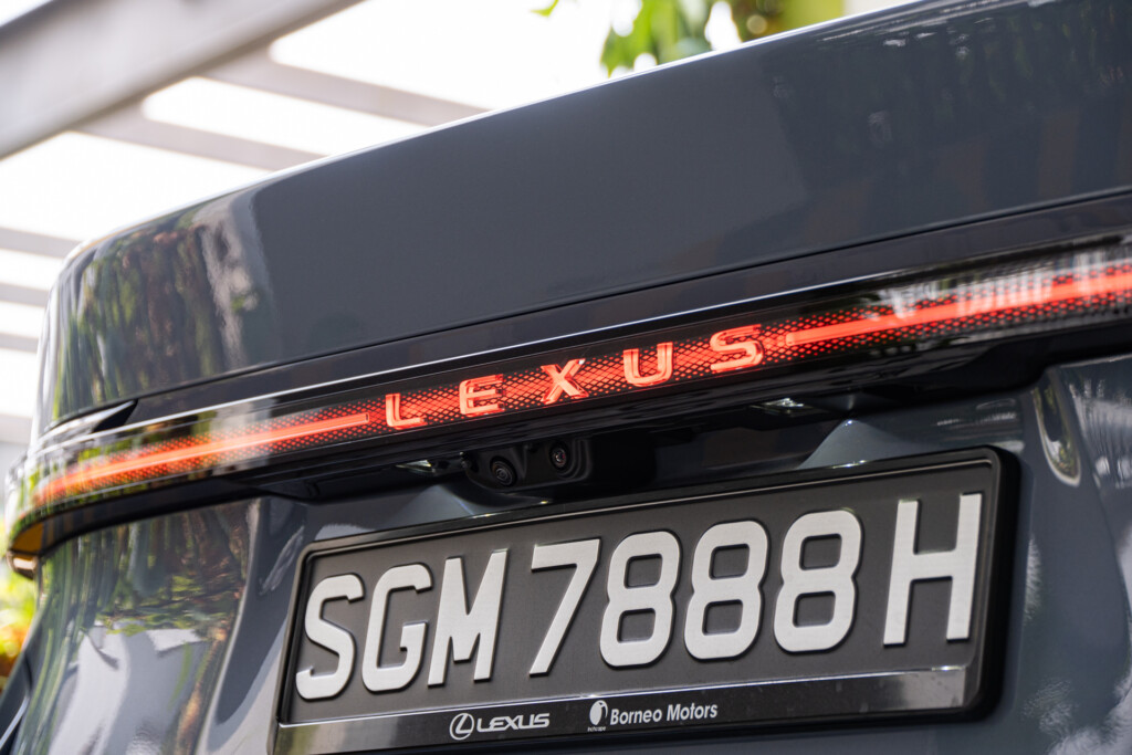 Lexus ES Electric ES350e