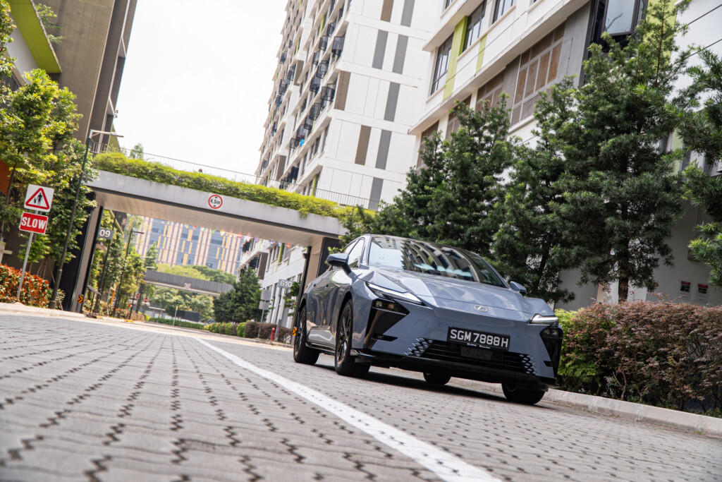 Lexus ES Electric ES350e