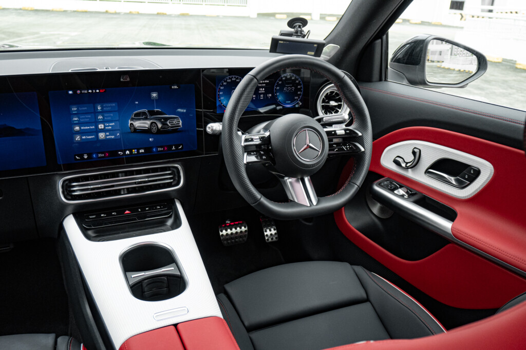 Mercedes-Benz GLB 250+ Electric cabin