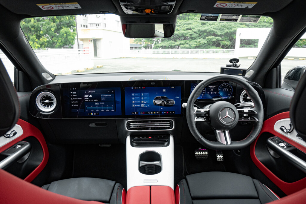 Mercedes-Benz GLB 250+ Electric cabin
