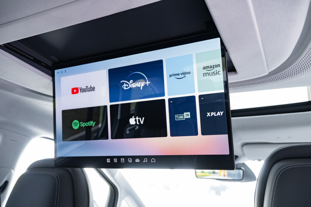 XPeng X9 Pro passenger screen
