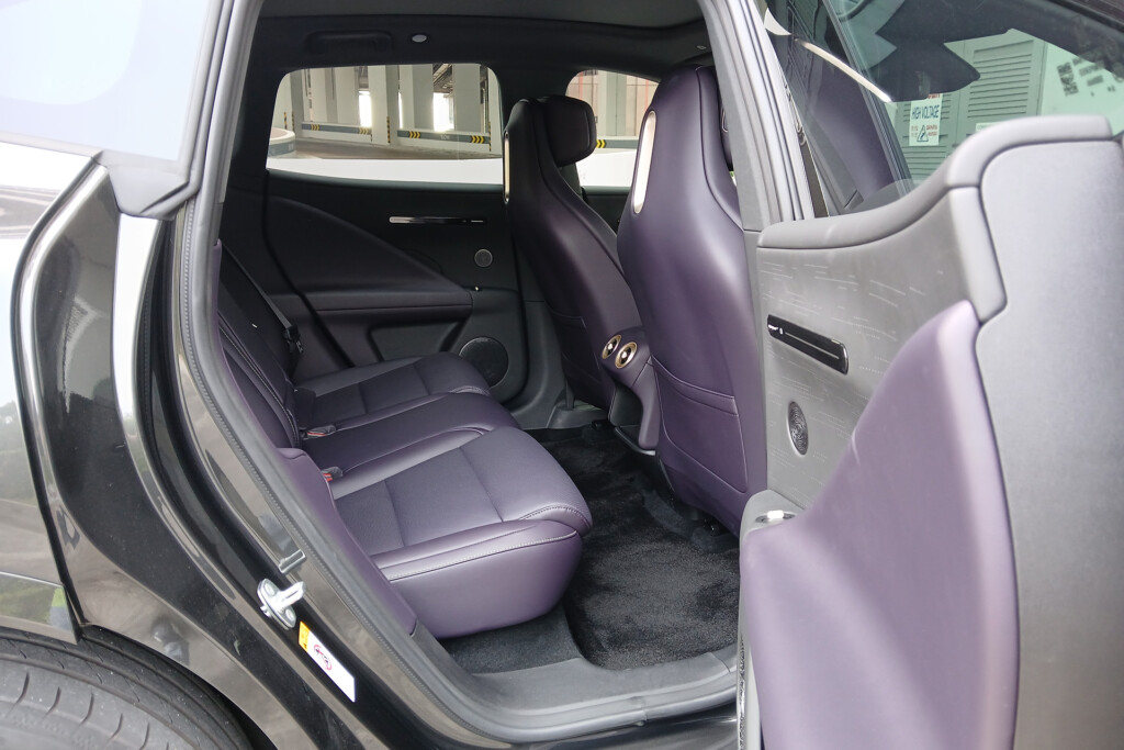 Avatr 07 rear seats