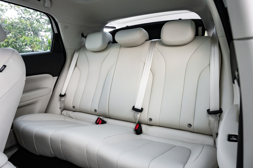 Ora 5 rear seats
